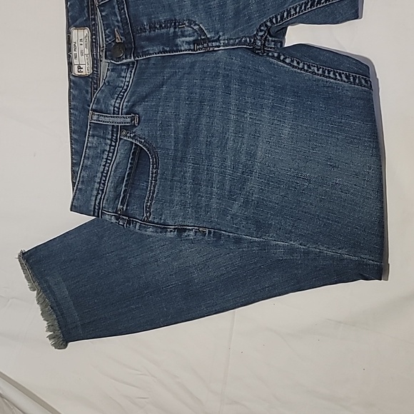 FREE PEOPLE Distressed Cropped Capri Jeans Low Rise Size W28 - Picture 4 of 17
